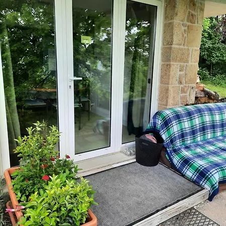 民宿 Les Coteaux De Planeze, Pour 2, 3 Ou Famille Nombreuse 2 Adultes 5 Enfants Et Jeunes *