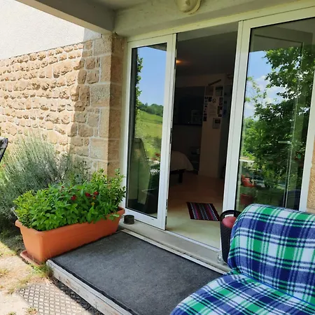 Les Coteaux De Planèze, Pour 2, 3 Ou Famille Nombreuse 2 Adultes 5 Enfants Et Jeunes Belmont-Bretenoux