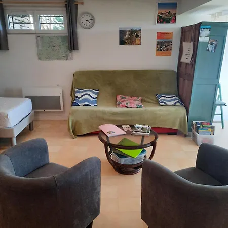 Alloggio in famiglia Les Coteaux De Planèze, Pour 2, 3 Ou Famille Nombreuse 2 Adultes 5 Enfants Et Jeunes