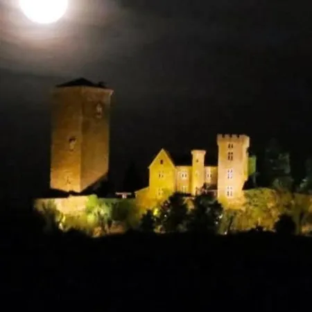 Les Coteaux De Planeze, Pour 2, 3 Ou Famille Nombreuse 2 Adultes 5 Enfants Et Jeunes * Belmont-Bretenoux