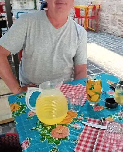 Les Coteaux De Planeze, Pour 2, 3 Ou Famille Nombreuse 2 Adultes 5 Enfants Et Jeunes Homestay szállás *