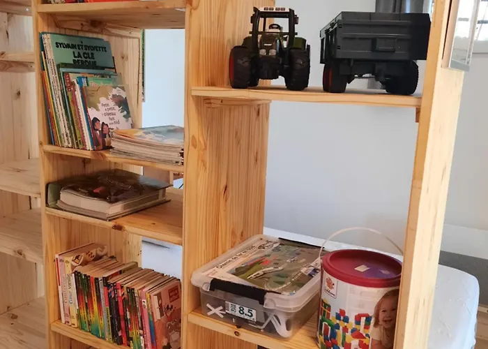 Homestay szállás Les Coteaux De Planeze, Pour 2, 3 Ou Famille Nombreuse 2 Adultes 5 Enfants Et Jeunes *