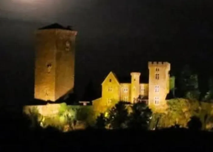 Les Coteaux De Planeze, Pour 2, 3 Ou Famille Nombreuse 2 Adultes 5 Enfants Et Jeunes * Belmont-Bretenoux